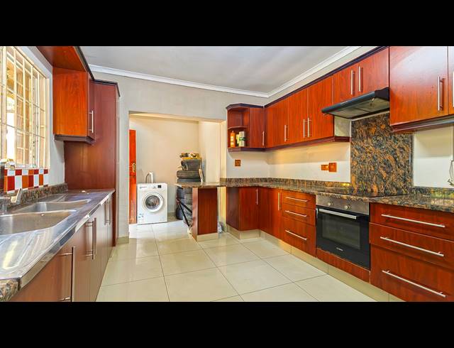 3 BEDROOM HOUSE FOR SALE IN WEST RIDING